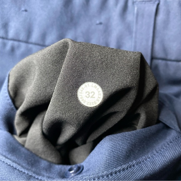 Lululemon Commission Pants Mens 32x30 Blue Classic Taper Fit Performance LM5AEXS - Picture 4 of 5
